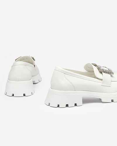 OUTLET Pantofi dama alb mat cu catarama Vusito argintie - Incaltaminte
