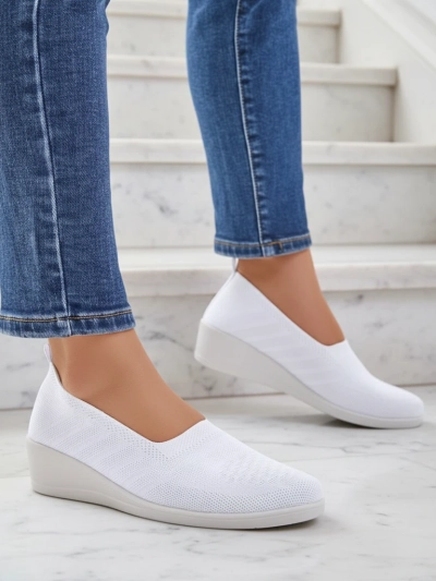 Floare Albă Thermis - Pantofi de Damă Eleganti cu Pană