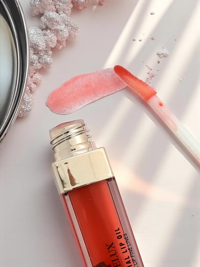 Moisturizing Lip Oil Coral