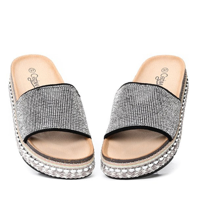 Czarne klapki z cyrkoniami na platformie Naomie- Obuwie