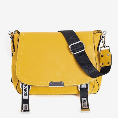 O geantă de mână mică, de culoare maronie - Genti de mână