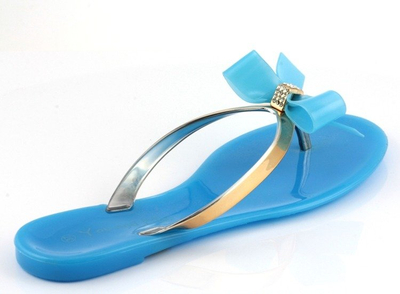 Biało-niebieskie klapki japonki Uferdess- Obuwie