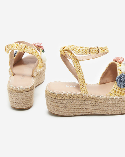 OUTLET Sandale de dama galbene cu dunga decorata Soramis - Incaltaminte