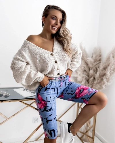 Pantaloni scurți de damă 3/4 albaștri și roz cu imprimeu PLUS SIZE - Îmbrăcăminte