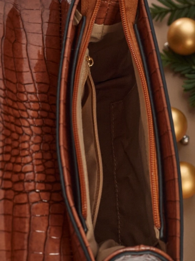 Geantă mică de damă Orlina, lăcuită, din piele ecologică