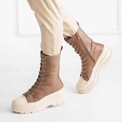 OUTLET Cizme inalte de dama maro deschis cu tocuri plate Magara - Pantofi