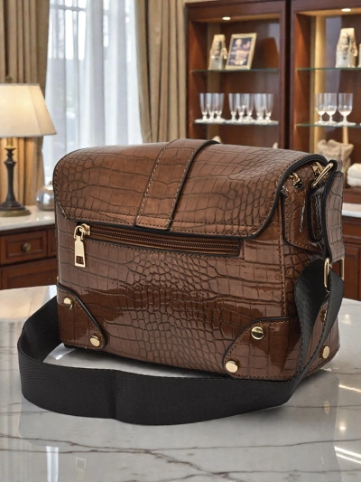 Geantă de damă Luna Maro din Piele Elegantă pentru Zi de Zi