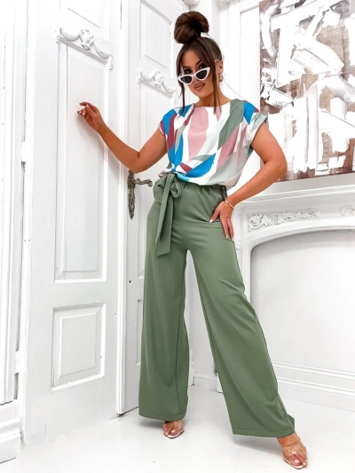 Salopetă pentru femei Royalfashion, cu pantaloni largi și bluză cu mâneci scurte și model