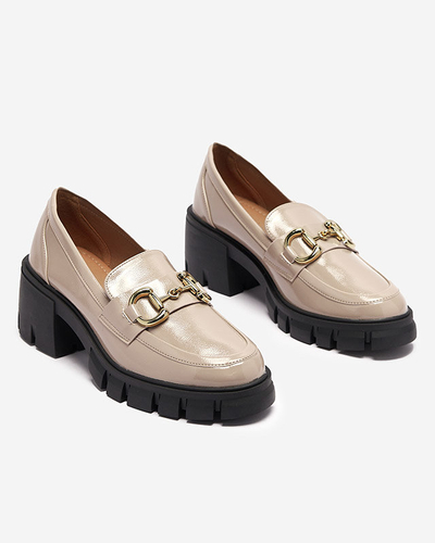 Mocasini lăcuiți de damă maro deschis cu ornament Neriea - Încălțăminte