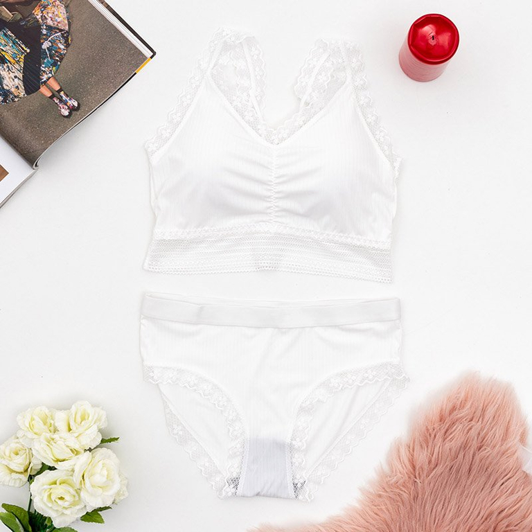 Lenjerie albă pentru femei, setată cu dantelă - Lenjerie intimă