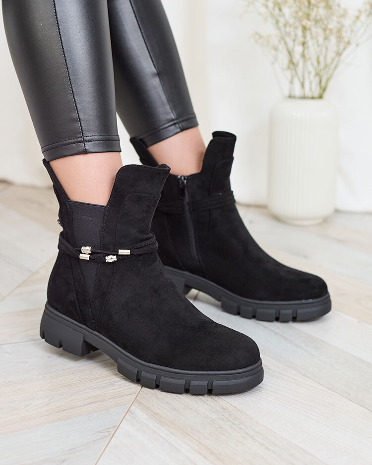 Royalfashion Cizme de damă negre cu curea decorativă Dafflo