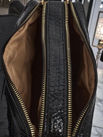 Geantă mică de damă lăcuită din piele ecologică Lune Mua