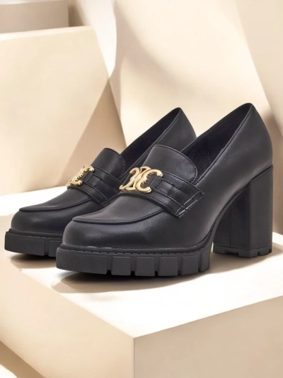 Zapatos de salón de mujer Nero Aurora con tacón de bloque y hebilla dorada, piel ecológica
