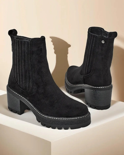 Cizme de damă din eco-catifea de la Royalfashion pe un post de Segiag