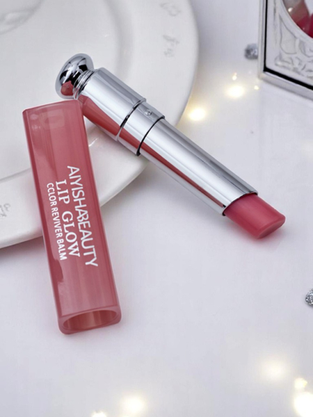 Balsam de buze hidratant tip ruj în nuanța Raspberry Pink