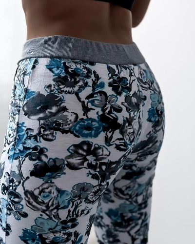 Pantaloni scurți de damă 3/4 cu model alb turcoaz PLUS SIZE - Îmbrăcăminte