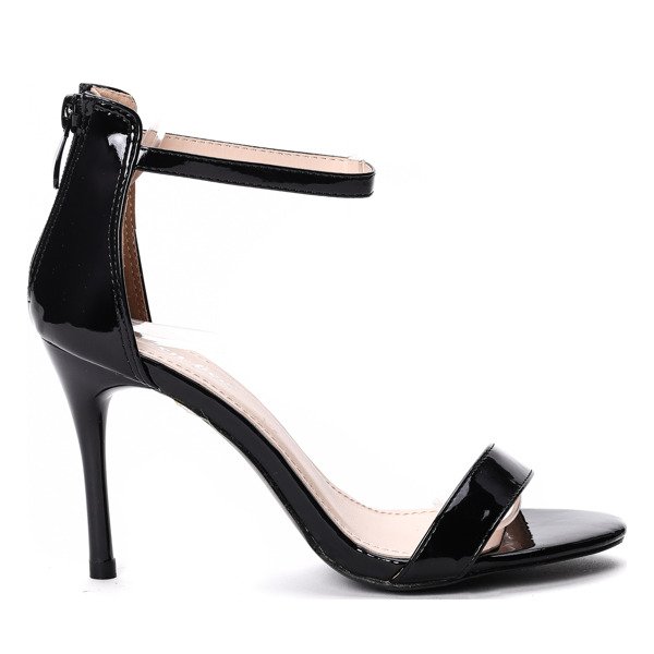 Czarne sandały na szpilce- Obuwie