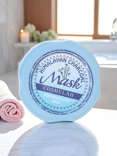 Mască de față cu cărbune – hidratează și regenerează pielea