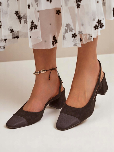 Royalfashion Zapatos de salón de tacón bajo con adorno en la puntera Eleganzo para mujer