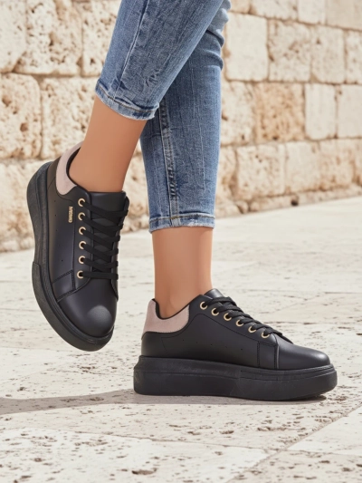 Sneakers de damă Callista Royalfashion negri cu platformă din piele ecologică