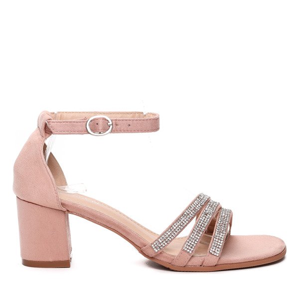 Różowe sandały na słupku- Obuwie