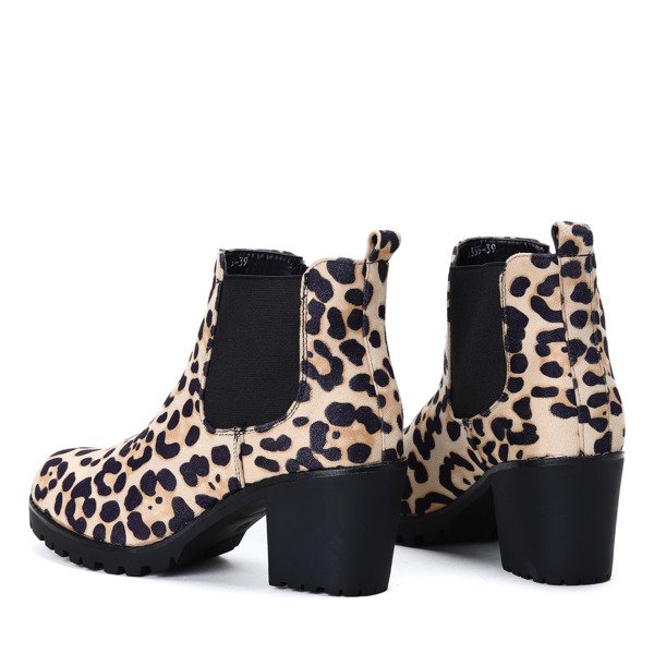 Botki na słupku w panterkę Sarah - Obuwie