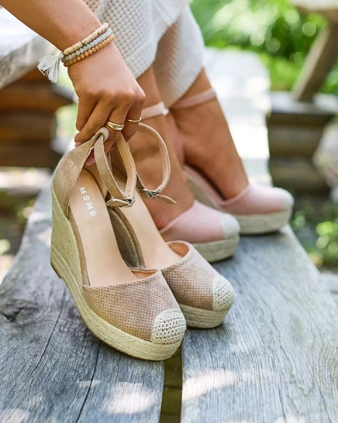 Royalfashion Sandale cu platformă Meylasi pentru femei maro
