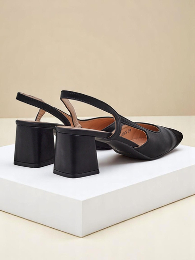 Royalfashion Zapatos de salón de tacón bajo con adorno en la puntera Eleganzo para mujer