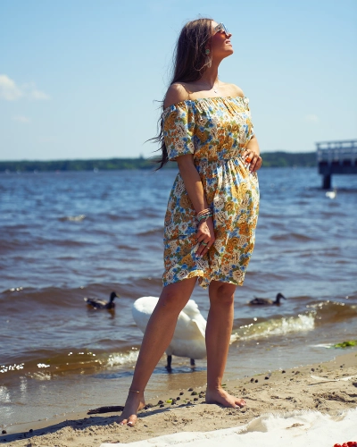 Royalfashion Rochie mini florală pentru femei a'la hiszpanka în bej
