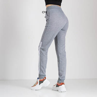 Treninguri de culoare gri deschis cu dungi - Îmbrăcăminte