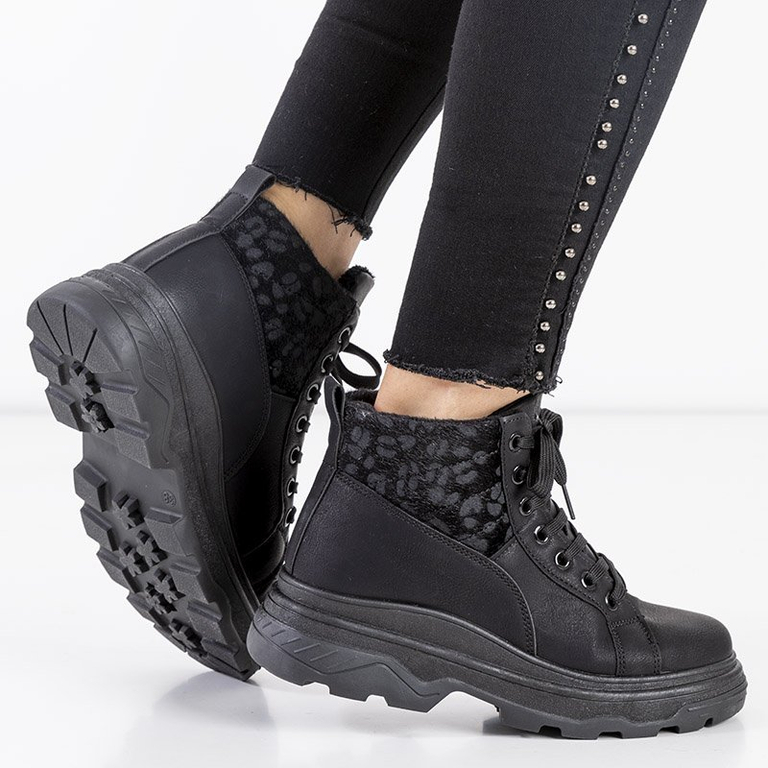 OUTLET Încălțăminte sport izolată pentru femei negre de la Fturen - Încălțăminte