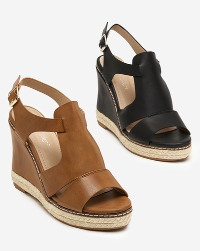 OUTLET Sandale de damă maro deschis pe pană înaltă Clack - Pantofi