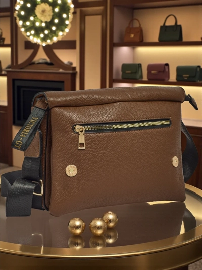 Geantă mică de damă din piele ecologică Tessaria