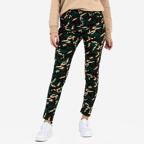 Pantaloni drepti camo de damă. Îmbrăcăminte