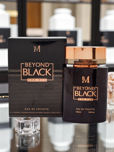 Inspirată Apă de parfum pentru bărbați Beyond Black