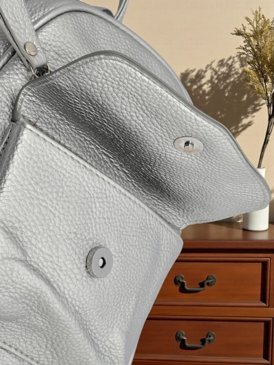 Bakpak damski Selene Silver ze skin-rumu Królewska Moda, 25x25 cm