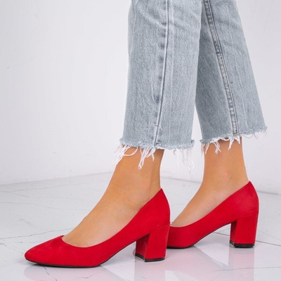 OUTLET Czółenka na słupku z eko zamszu w kolorze czerwonym Madisynn- Obuwie