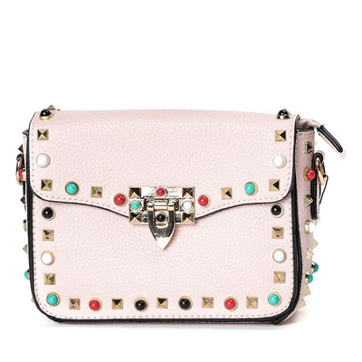 Mała torebka na ramię w kolorze różowym z ozdobami - Torebki