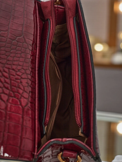 Geantă mică de damă lăcuită din piele ecologică Veluna