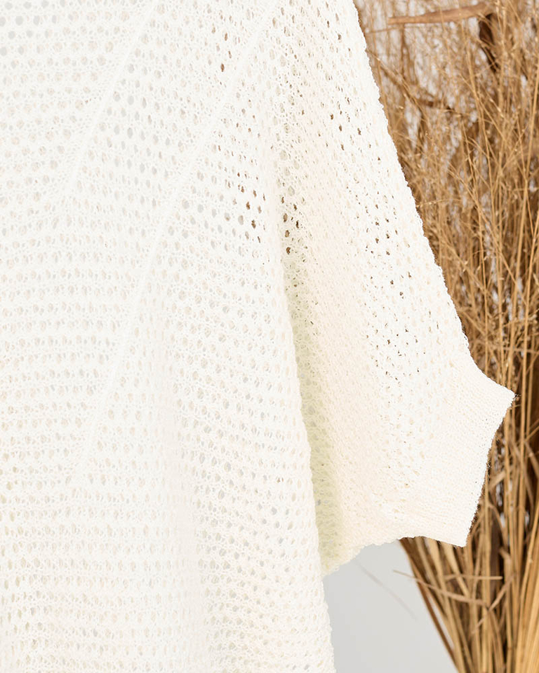 Pulover de dama translucid crem cu umeri coboriti - Imbracaminte