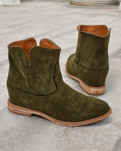 Cizmele de gleznă de tip cowboy pe un toc acoperit, model Blueston