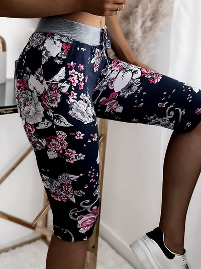 Pantaloni scurți 3/4 de damă bleumarin și roz PLUS SIZE - Îmbrăcăminte