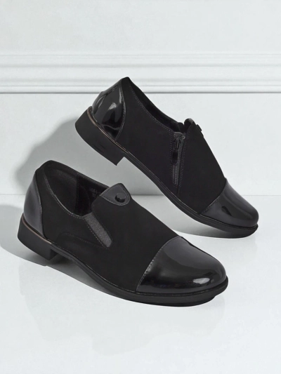 Aurelia Nero – eleganckie półbuty damskie Royalfashion z matowej skóry