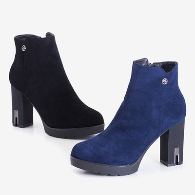 Cizme izolate albastru marin pe un post înalt Madena - Pantofi