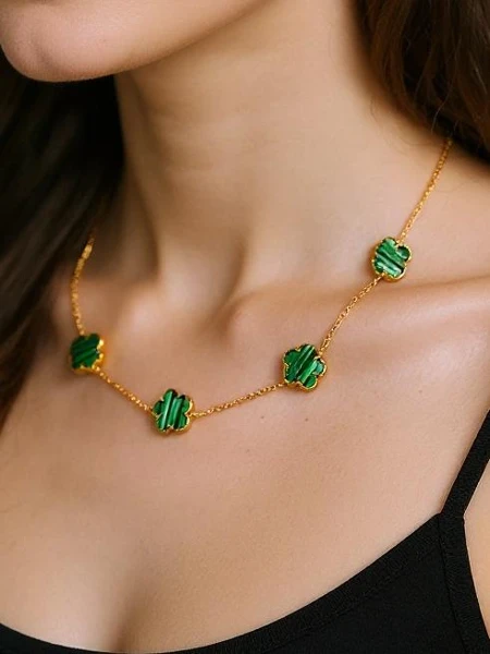 Colier Aurelia Clavis cu sidef în montură aurie