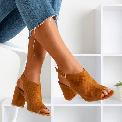 OUTLET Sandale ajurate maro pe un stâlp mai înalt Solana - Încălțăminte