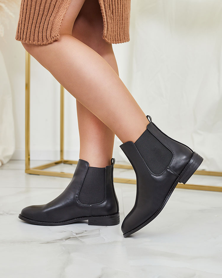 Royalfashion Cizme negre pentru femei a'la sztyblety cu ornamente Ederte