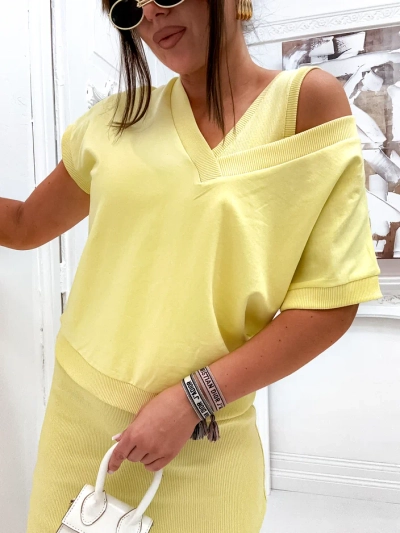 Set Royalfashion pentru femei cu un hanorac dezvăluitor și o rochie lungă până la genunchi
