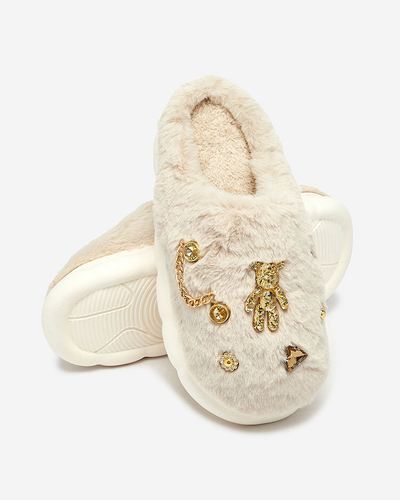 Royalfashion Papuci de blană pentru femei bej cu ornamente Erserra