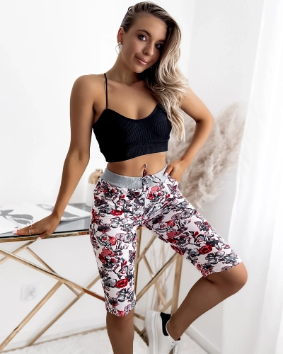 Pantaloni scurți de damă 3/4 cu model gri și roșu MARIM PLUS - Îmbrăcăminte